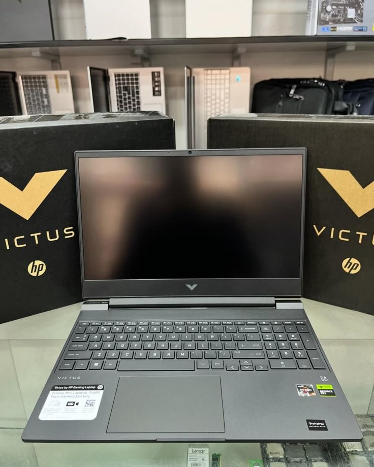 HP Victus 15‑fa2082wm Gaming Laptop - Image 2
