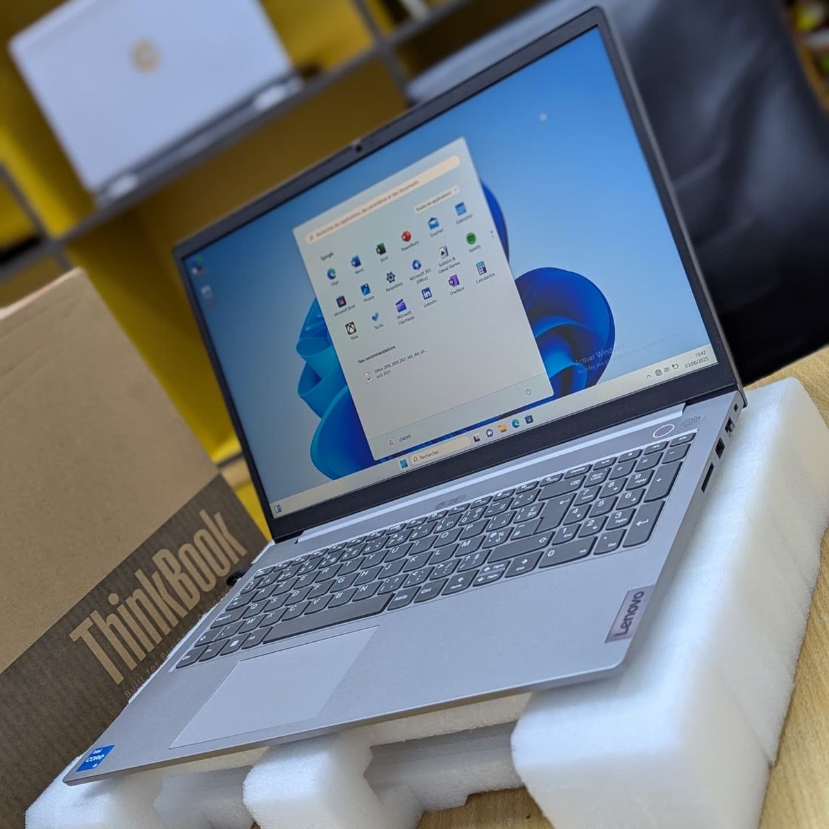 Lenovo LOQ 15IRX9 – Ci7‑13650HX - Image 3